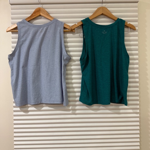 2 x Beyond Yoga Featherweight Women's Tank Tops - Picture 2 of 2